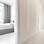 300 No.1 Centrum 아파트 *