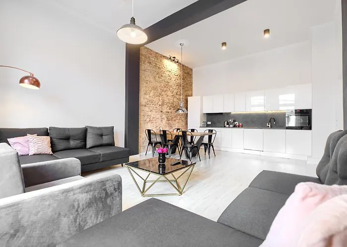 300 No.1 Centrum 아파트 슈체친